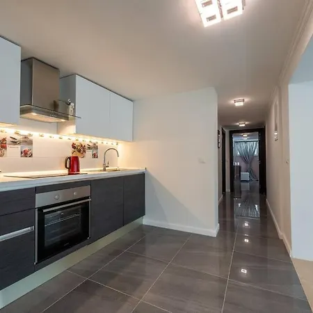 Deluxe Unique-with Private Heated Pool * 챠브타트