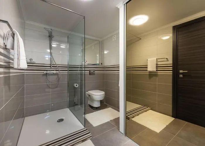 Deluxe Unique-with Private Heated Pool Apartmán *