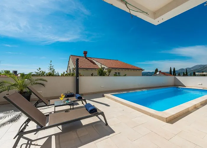 Apartmán Deluxe Unique-with Private Heated Pool *