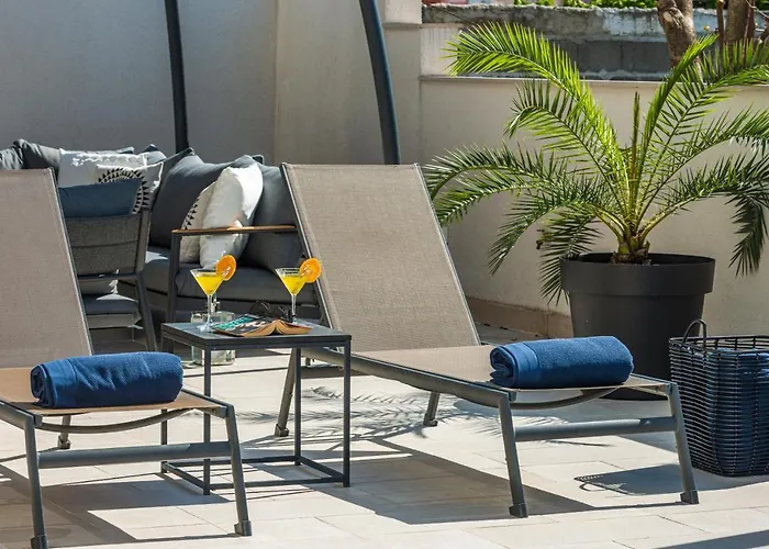 Deluxe Unique-with Private Heated Pool Appartement