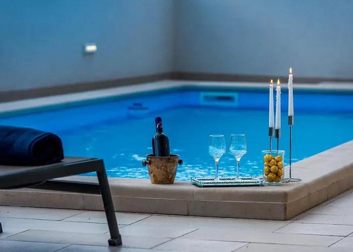 Apartmán Deluxe Unique-with Private Heated Pool *