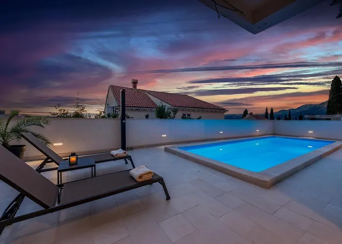 Deluxe Unique-with Private Heated Pool Cavtat