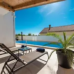 Deluxe Unique-with Private Heated Pool Cavtat