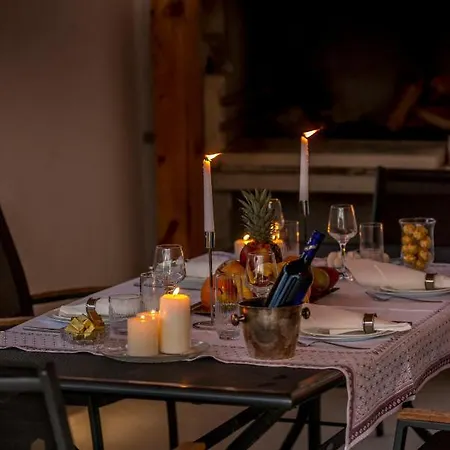 Deluxe Unique-with Private Heated Pool Apartman *