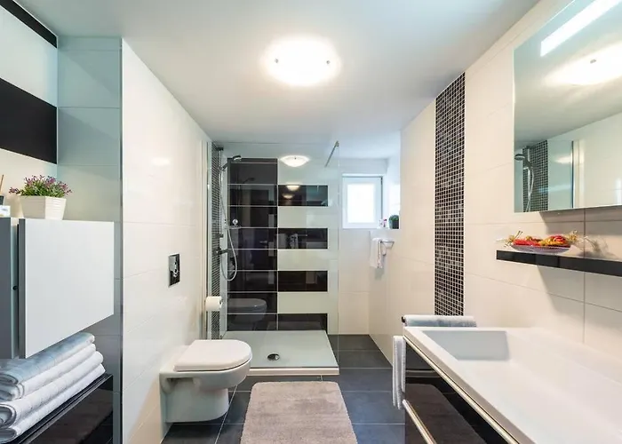 Deluxe Unique-with Private Heated Pool * 察夫塔特