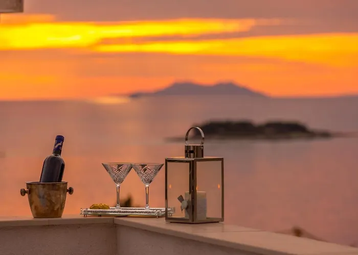 Deluxe Unique-with Private Heated Pool Cavtat